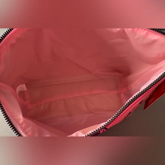 Ed Hardy Pink Cosmetic Bag with Skull cross heart Design large bag - Picture 7 of 7